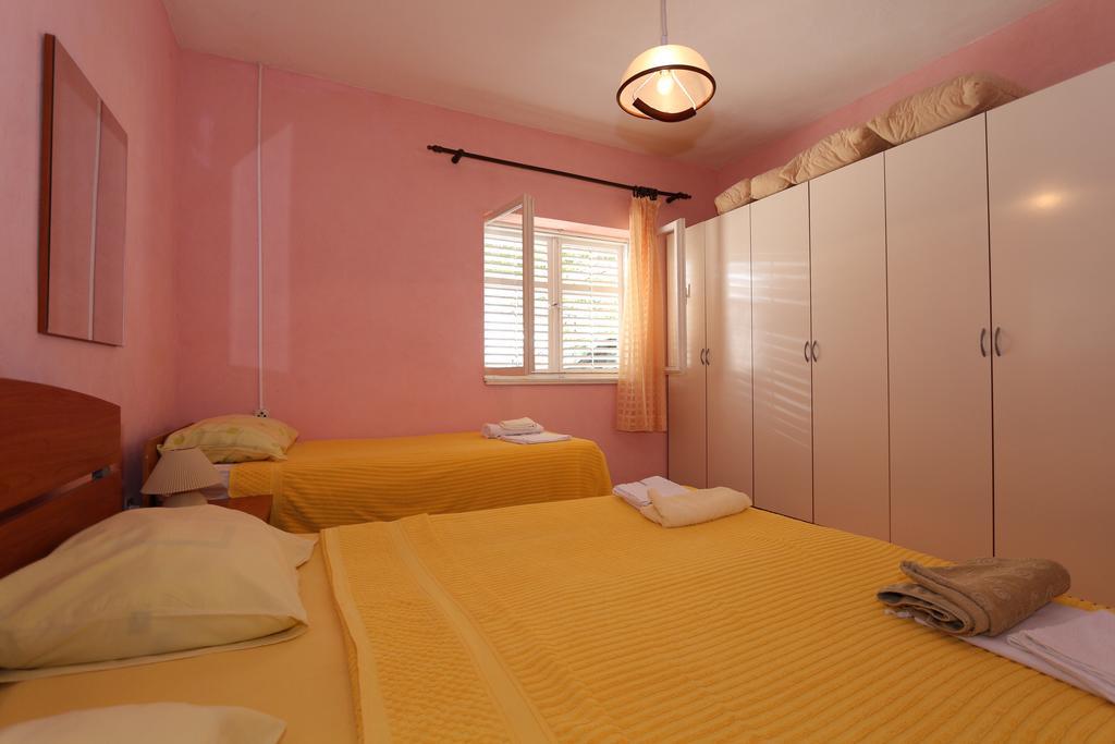 Apartments Antoneta Makarska Exterior foto